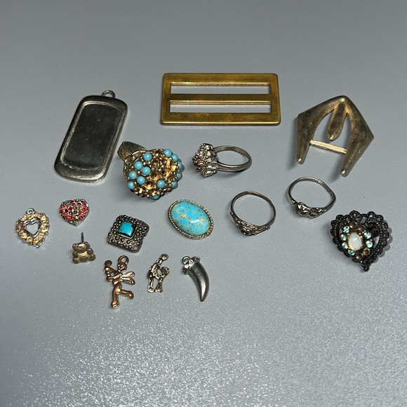 Old Vintage Jewelry; lot of 16 Items. - Picture 5 of 13